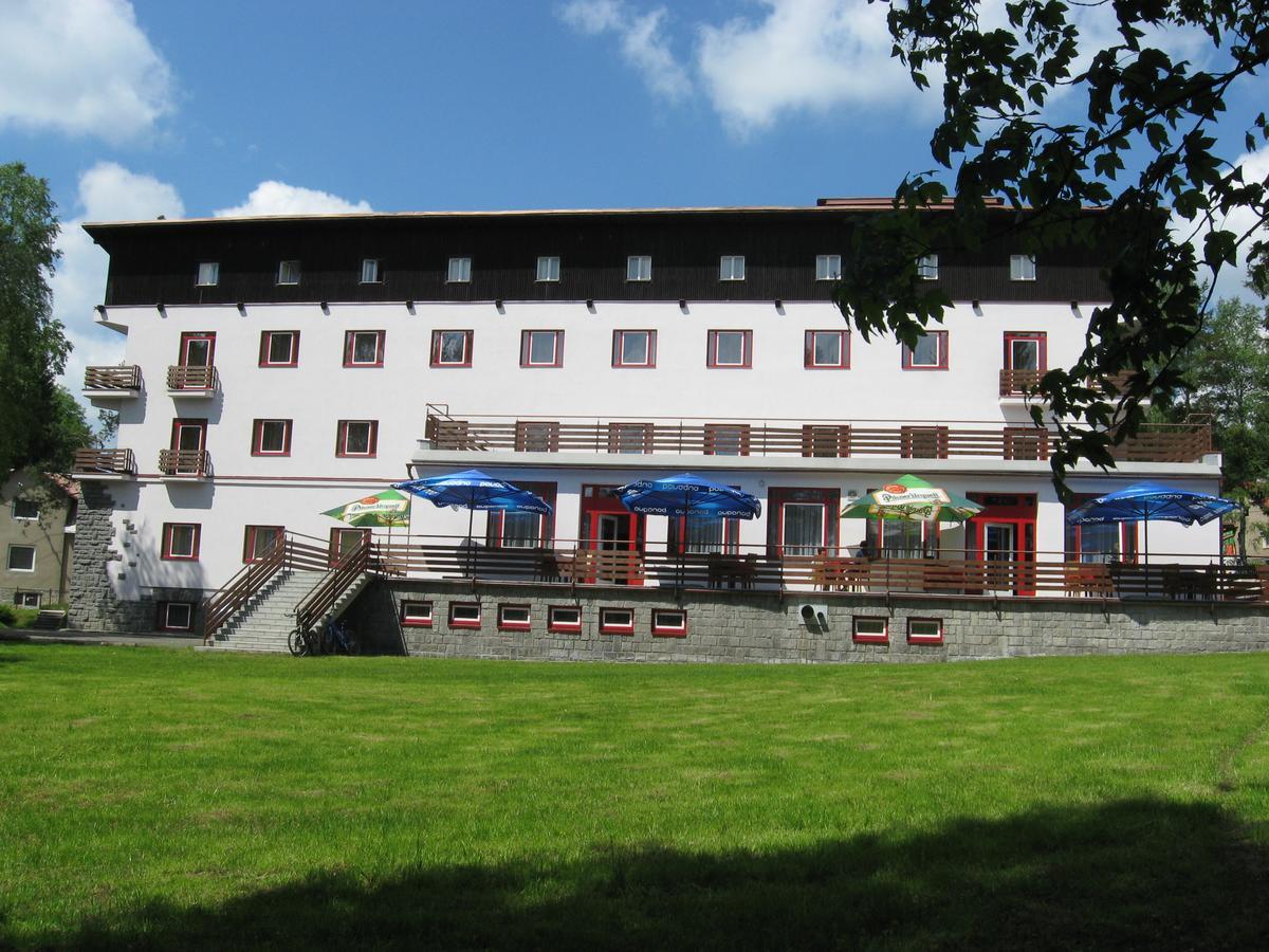 Hotel Manes Svratka Eksteriør bilde